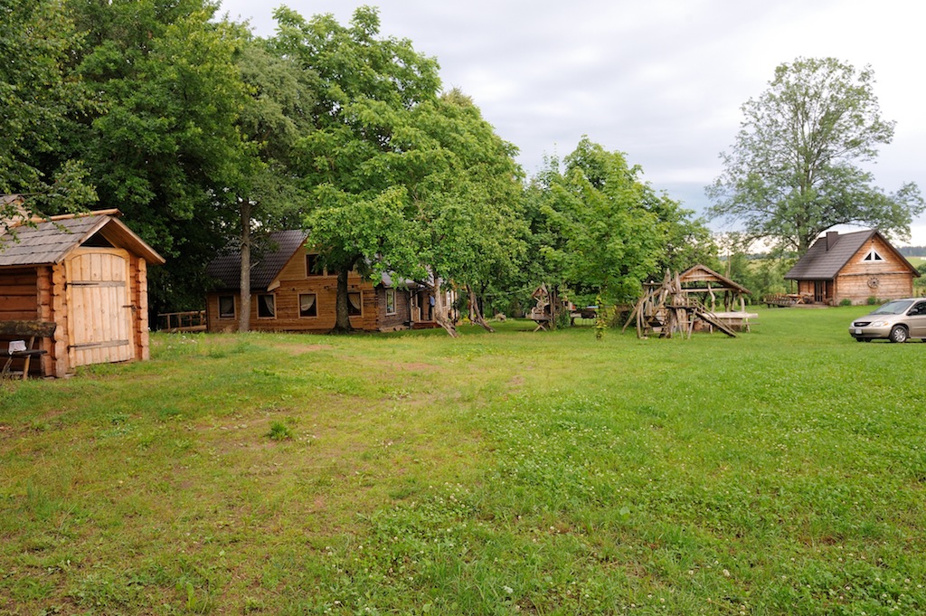 Saugus poilsis gamtoje – erkių naikinimas