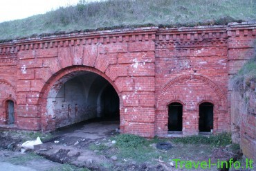 Dažasvydis, klubas „Pramogų sala”