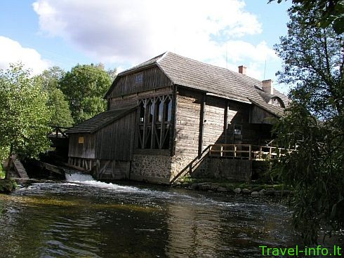 Ginučių vandens malūnas